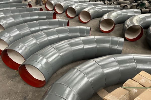 加工生產(chǎn)陶瓷耐磨彎頭