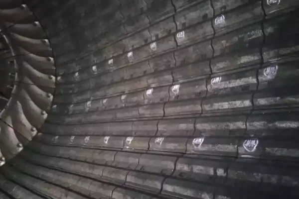 高鉻鑄鐵弧形耐磨襯板有哪些產(chǎn)品特性呢？