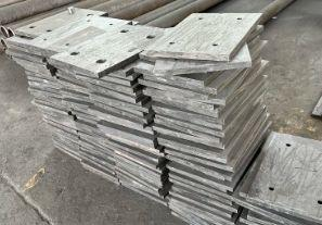 高強(qiáng)度高鉻合金熔煉復(fù)合耐磨板的耐磨層厚度多少？